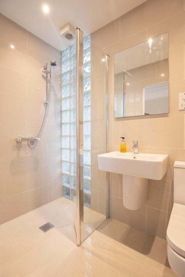 Number 17 Bath Hotell Eksteriør bilde